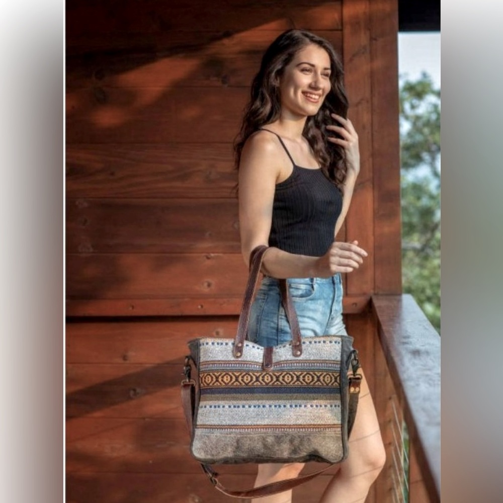 Myra Bag